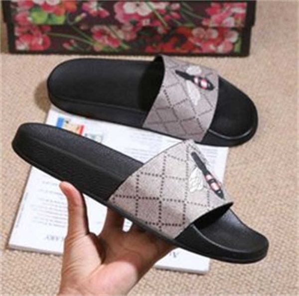 Vendita all'ingrosso Italia Uomo Designer Sandali Outdoor Platform Sliders Chaussures Jordens Sport Donna Luxurys Scarpe DuNks Low des Chaussures Fashion Lady Infradito LPNY