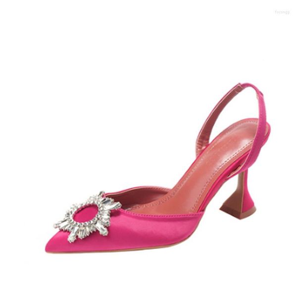 Sandálias 2023 Brand Women Pumps Luxury Crystal Slingback Saltos altos Sapatos de noiva Summer Bride Triângulo Casamento de festas com salto de triângulo 42