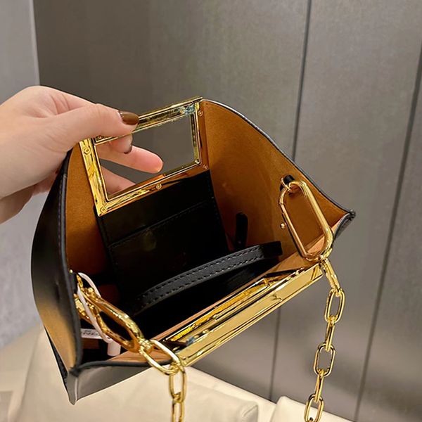 Bolsa clássica de bolsa de pvc simplicidade de bolsas de bolsas de ombro de metal dourado de cor sólida de grande capacidade de bolsa de bolso de bolso de bolso de bolso