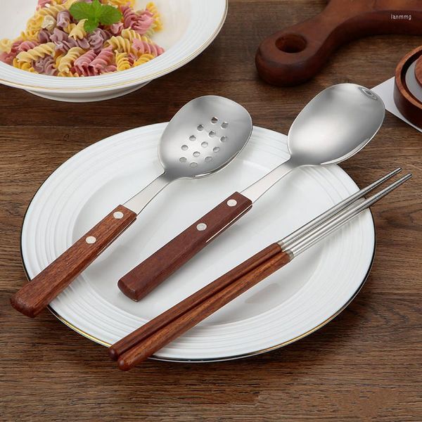 Set di stoviglie Manico in legno Cucchiaio da portata in acciaio inossidabile 304 Colino Tagliatelle veloci Bacchette Utensili da tavola da campeggio per cucina