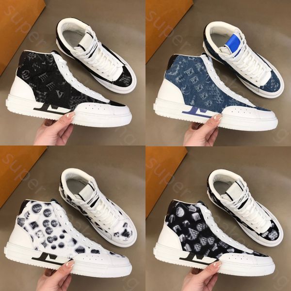 Nuove scarpe da ginnastica di lusso in pelle di vitello Scarpe casual firmate Pelle nera bianca Marche famose Comfort Scarpe da ginnastica da esterno Scarpe da passeggio casual da uomo 38-45