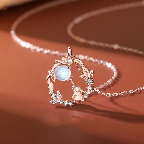 Favor Favor Favor de designer Rabbit Colar Rabbit Female Sterling Silver Original Nicho Design Country Tide Mori System Pingente Moonstone Ano Novo Correla