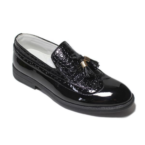 Tênis sapatos de couro meninos crianças formais para vestido de noiva de festa preto escorregamento de patente nos dedos redondos de tassel tassel oxfords 221018