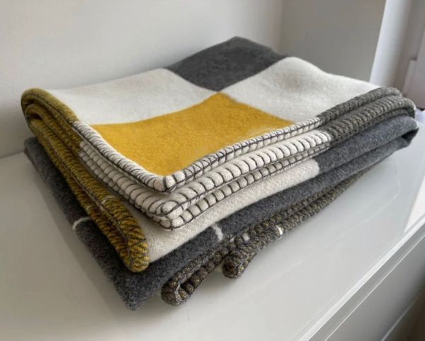 135-170cm Carta Cashmere Blanket crochê de lã macia Shawl portátil Sofá xadrez quente Viagem de lã de malha de arremesso de capa e travesseiro 1 cores