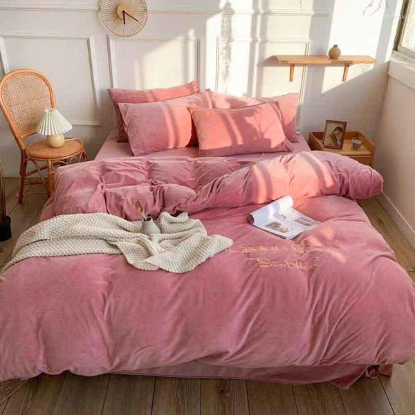 Set biancheria da letto Tessuto in pile Ricamo Tessili per la casa Copripiumino in lino antistatico rosa grigio giallo blu ciano