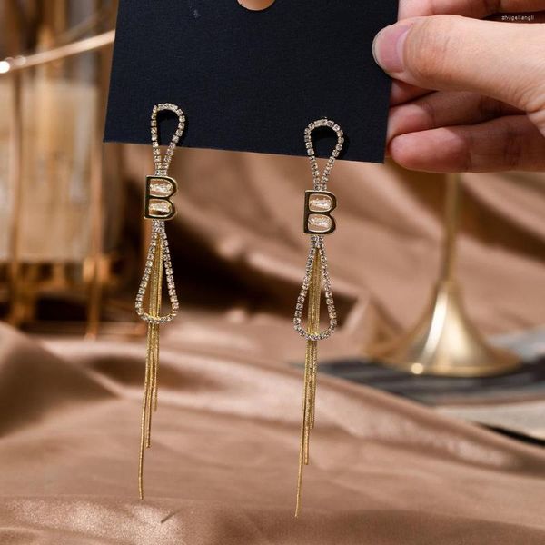 Orecchini pendenti Gioielli da donna Nappe lunghe dorate Lettera di lusso Stud Regali per feste di nozze Appesi Ornamenti a goccia di moda