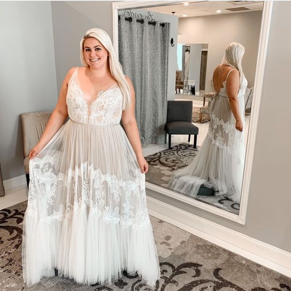 Плюс размер свадебное платье кружевные свадебные платья v Neck Robe de Soiree de Mariage Spaghetti Best