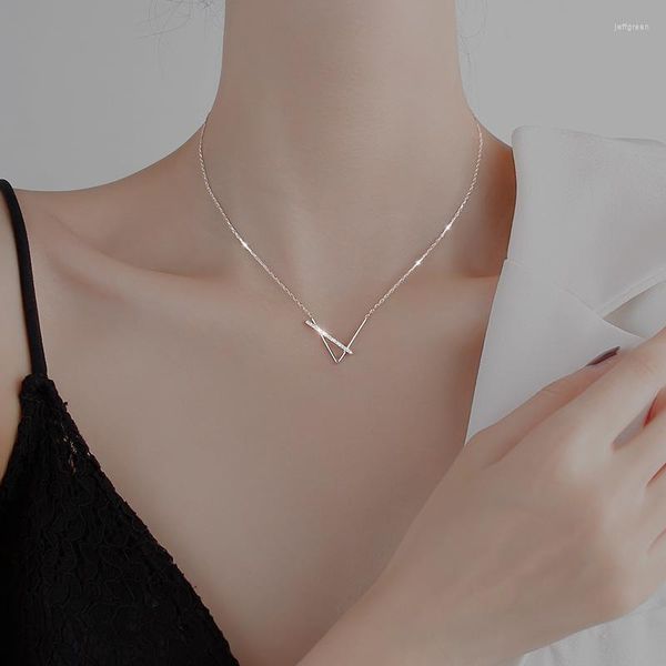 Correntes estilo coreano Diamante artificial Colar geométrico Projeto de personalidade feminina Chain de tendência de clavícula simples para mulheres