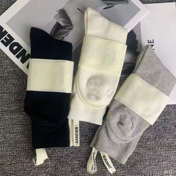 Neue Vier Jahreszeiten Doppel Nadel Trendy Socke Tuch Label Einfache Weibliche Mittleren Rohr Socken Baumwolle Sport Atmungsaktiv