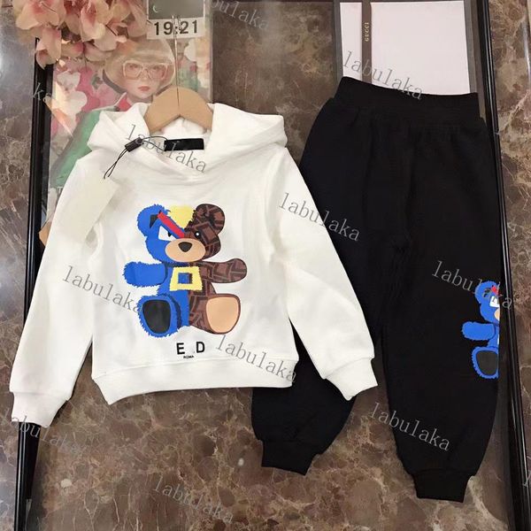 2023 0-15T Kinder Designer-Kleidungssets Baby Junge Mädchen Kleiner Bär Ein Hoodie Hosen Zweiteiliger Anzug Kinder Klassische Buchstaben Design Kleidungsset Weiße Luxusmarke