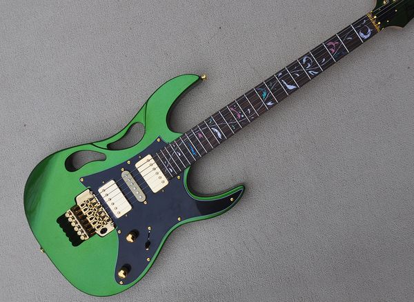Chitarra elettrica verde metallo con battipenna nero Tastiera in palissandro 24 tasti personalizzabili