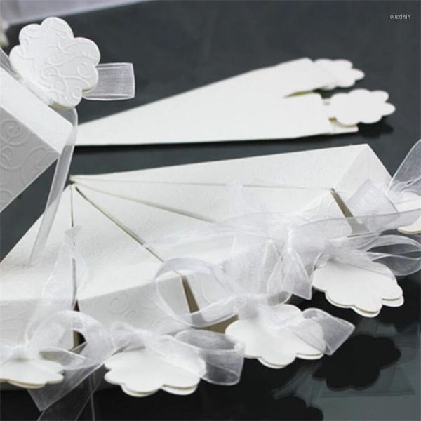Geschenkpapier 100 Stück Eisspitze Kegelform Box Weißes Papierband Süßigkeiten Dragees Hochzeitsbevorzugung Schokoladenkuchenverpackung
