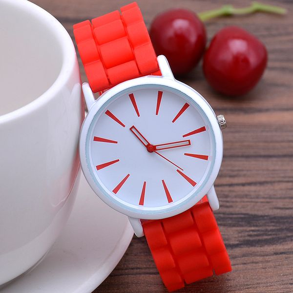 HBP bayanlar Uxury Business Watches Womens Wristwatches Seramik Strap Kuvars Hareketi Kadın Doğum Günü Sürpriz Hediye Montres de Luxe
