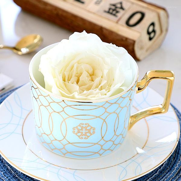 Tazze Piattini Porcellana Tazza da tè blu Pomeriggio europeo Elegante moderno Set riutilizzabile Unico creativo Canecas Decorazione della casa EI50BD