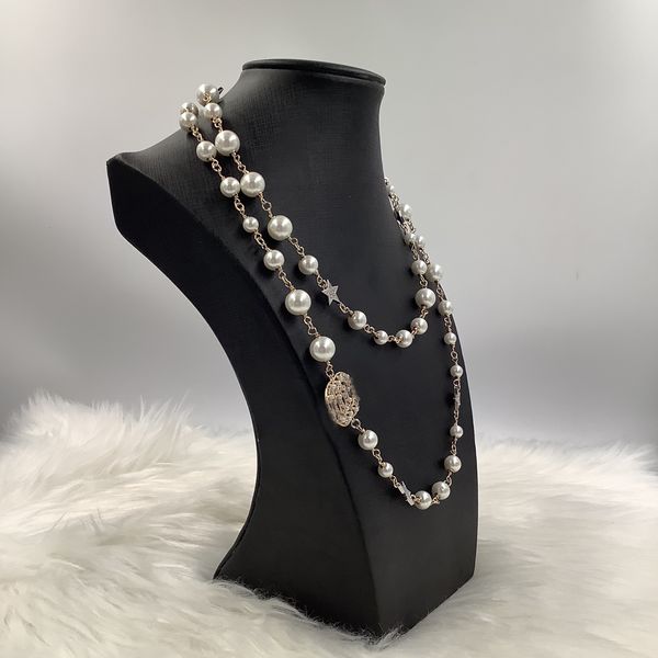 Collana di stilista gioielli di lusso ciondolo lungo maglione collane stile classico stringhe di stelle elegante catena di perle doppio strato di lettera jewe