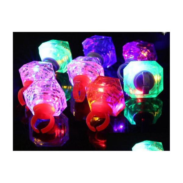 Partybevorzugung blinkender LED-Leuchtring, der im Dunkeln leuchtet, blinkende riesige Diamantform-Ringe, Henne, Geburtstag, Weihnachten, Hochzeit, Party, Favo Dhnit