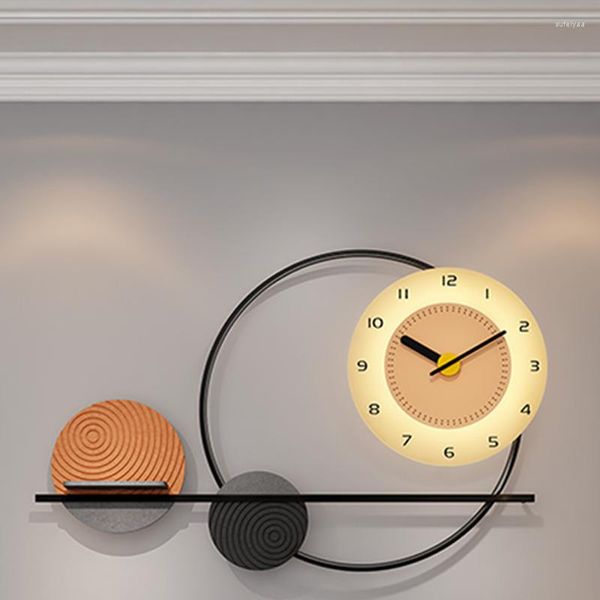 Relógios de parede relógios de LED operados por bateria pendurando digital minimalista nórdico design moderno design metal reloj itens de decoração de casa