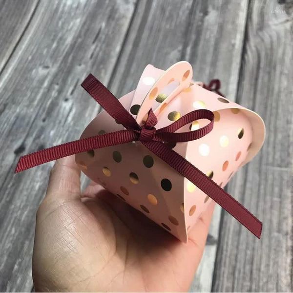 Hediye Sargısı 100 PCS Lüks Altın Dot Şeker Kutusu Pembe Bej Tassel Boxe Parti Malzemeleri Düğün Doğum Günü Dekoru İçin Sevimli Flamingo Paketleme