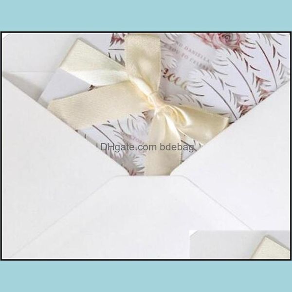 Outras festa festivas fornecem um cartão de festa de penas brancas Cartão de festa Hollow Out Cards de convite de casamento Kraft Paper Envelope Fash Dh6lz