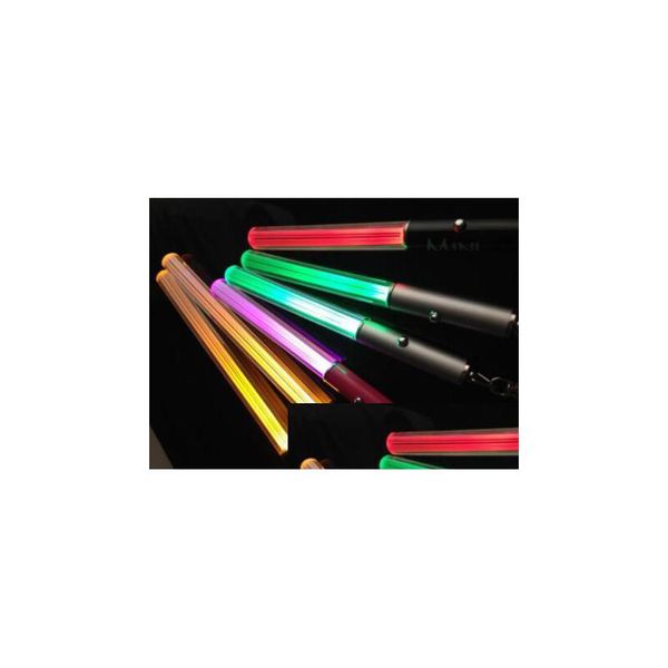 Andere Event Party Supplies Großhandel LED-Taschenlampe Stick Schlüsselanhänger Mini-Taschenlampe Aluminium Schlüsselanhänger Ring Langlebiger Glühstift Zauberstab Dhzjb