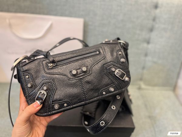 2023 Designer -Taschen Le Cagole Männer Frauen Taschen Handtaschen Schulter Fashion Nieten Motorrad echtes Leder Geldbeutel Cross Bag