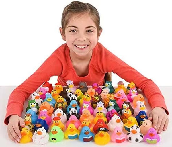 Giocattoli da bagno 20 pz / lotto Baby Rubber Duck est Kids Indoor Beach Water Park Festa di compleanno Giftsarty Regali 221118