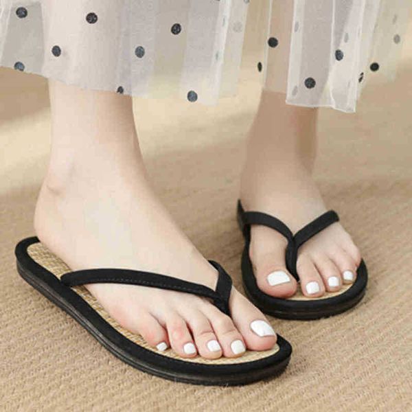 Yaz Kadın Düz Terlik Konforlu Antislip Sandallar Sessiz Bambu Rattan Flip Flop Ev Banyo Moda Terlikleri J220716