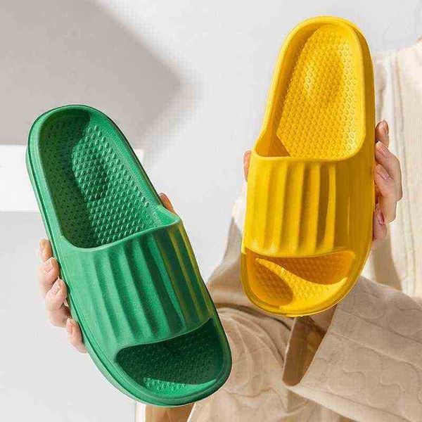 2022 Moda Slippers Mulheres Casa Capitadas de verão para convidados Banheiro EVA Anti -Slippers Slippers Indoor Ladies Shoes Hotel Sandals J220716