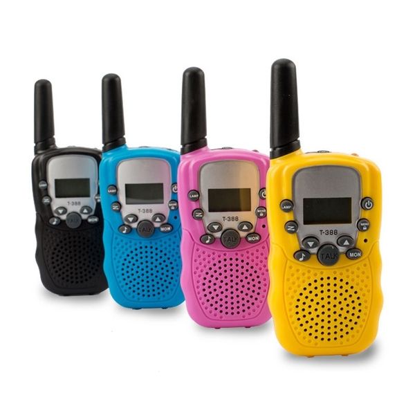 Walkie Talkie 2Pcs Rt-388 Talkies per bambini Display LCD da 0,5 W Radio elettronica portatile per bambini Citofono vocale Giocattolo per esterni Regalo di Natale 221119