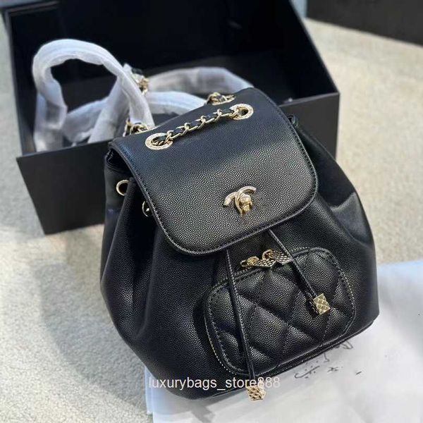 Распродажа в магазине Оптовая дизайнерские сумки Скидка 95% Xiao Xiang Grandma Luxury Litchi Cowhide Flap Backpack Chain с подарочной коробкой