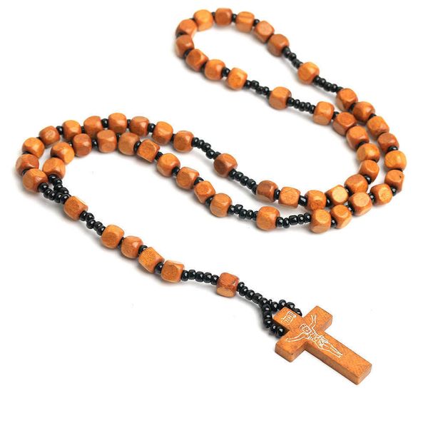 Collana di rosario all'ingrosso di gioielli fatti a mano Collana di perline di legno naturale croce pendente cattolico gioielli religiosi di preghiera cristiana