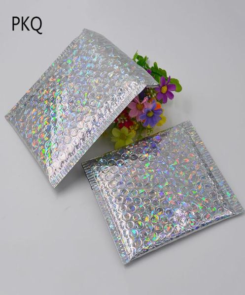 50pcs 2size a laser embalagem de prata Bubble Mailer Alumínio Plástico Plástico Plástico Saco de Gift Saco de Envelope Bag8570448