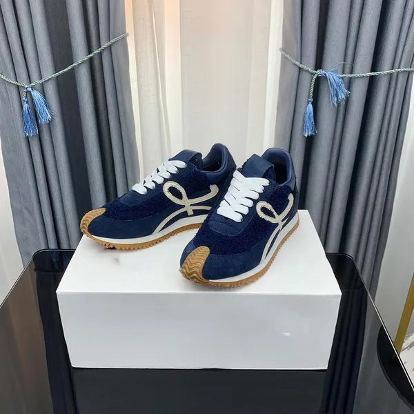 Sapatos casuais de luxo Loews masculinos Flow Runner em camurça de náilon tênis com cadarço cabedal macio de borracha mel sola ondulada que se curva em torno de 04