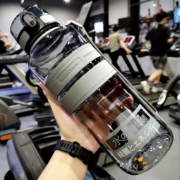 Wasserflaschen 1L 1,5L 2L Fitness Sport Große Kapazität Umweltfreundlicher Kunststoff Tragbarer auslaufsicherer Shaker Fruchtgetränk BPA-frei 221119