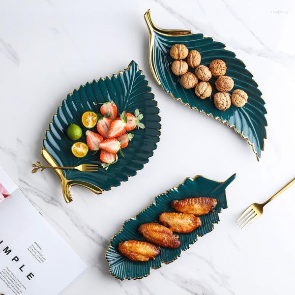 Placas Light Light Plate Luxury Plate Artístico Elegante Pintura Gold Mesa de Tabelas Barbecue Cake Sushi Bandeja de Armazenamento de Pasta