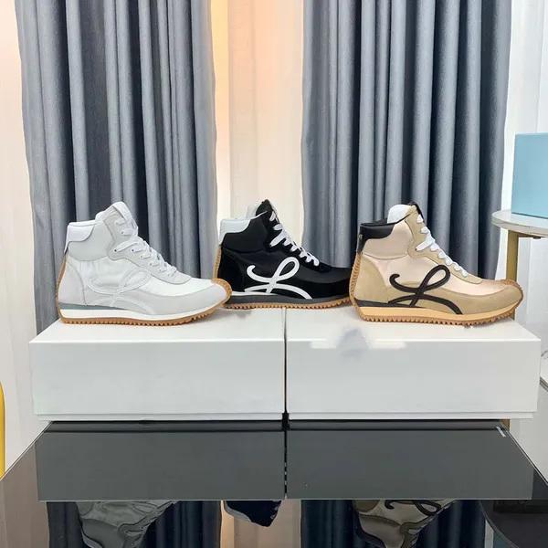 Scarpe casual da uomo Loews da donna di lusso Flow Runner in nylon scamosciato con lacci Sneaker Tomaia morbida in gomma miele Suola ondulata che curva intorno a1