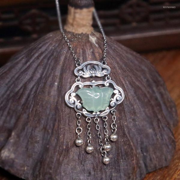 Ketten Chinesische Retro -Stil Silber Farbe Eingelegtes Langquasten Schmetterling Halskette Natural Hetian Jade Anhänger Damen Juwely für Freundin