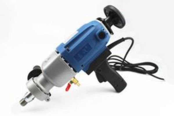 Dongcheng 1800W Dry Wet Diamond Drill с ручной ручной работы. 110 мм бетонная стена Электрическая тренировка без водяного уплотнения Z1Z-FF03-110