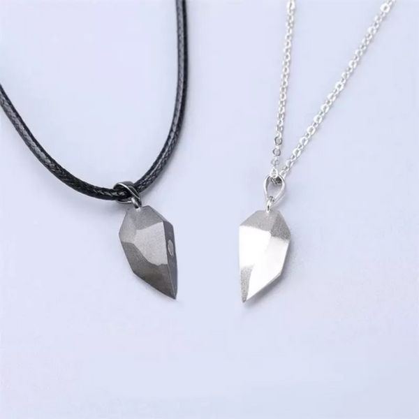 Valentinstag-Partygeschenk, magnetisches Paar-Halsketten-Set für 2 Love Link-Magnet-Halsketten für Damen und Herren, zwei Seelen, ein Herz, passendes Paar EE