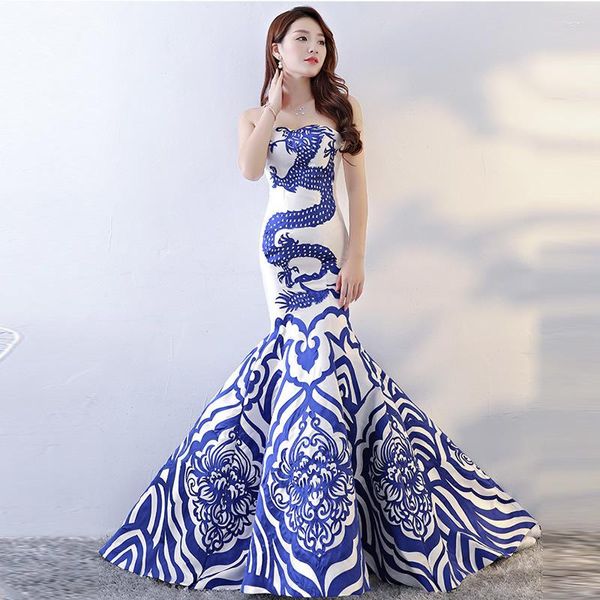 Roupas étnicas Cheongsam azul branco chinês vestido de noiva tradicional mulheres noiva cauda à noite sem mangas qipao moderno