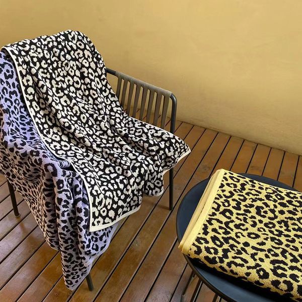 Asciugamano da bagno in cotone per la casa in stile retrò con stampa leopardata