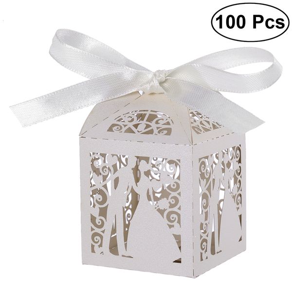 Principal de presente 100pcs Design de casal Luxury Lase Cut Wedding Sweets Candy Favor Caixas com Decorações de mesa de fita A20 221124