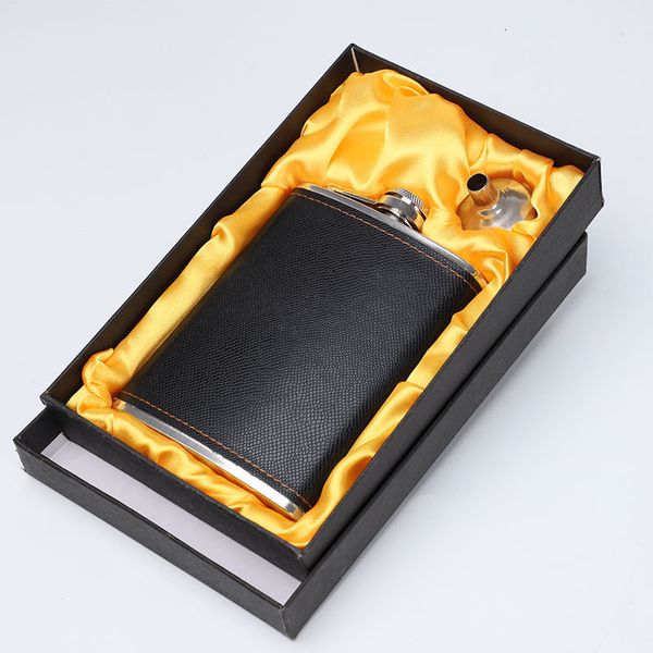 Hip Flasks 8 oz Luxus-Edelstahl-Set mit Trichter Leder Flagon Whisky Weinflasche Alkoholtasche für Geschenk 221124