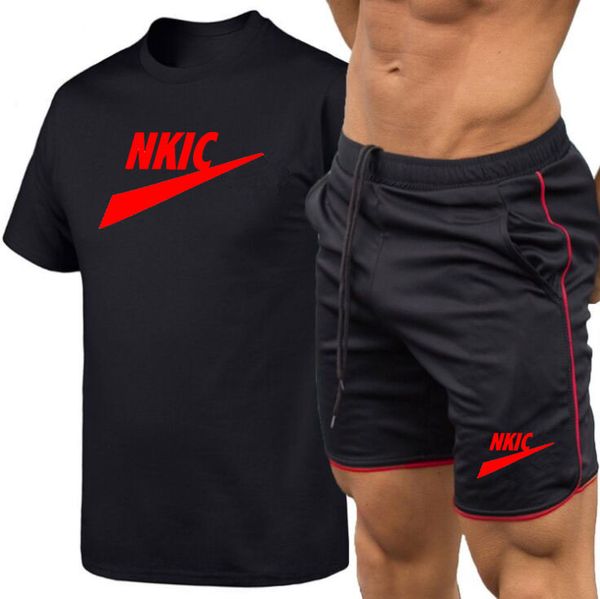 New Tracksuit Men Summer Setts T Shirts Shorts 2 peças Running Sport Sport Sport Football Volleyball Sportswear Plus Size