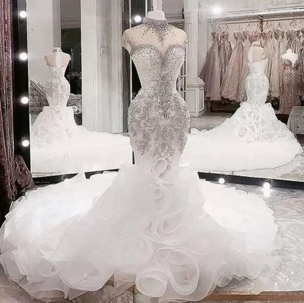 Lussuosi cristalli di perline Abiti da sposa a sirena Taglie forti Arabo Aso Ebi Maniche ad aletta Collo alto Applique in pizzo Ruffles Abiti da sposa 1125