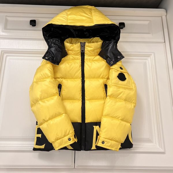 Coats Çocuklar Giysileri Bebek Giysileri Çocuk Tasarımcı Kat Kız Erkekler 2023 Luxurys Patchwork Ekleme Mektupları% 90 Beyaz Ördek Rüzgar Geçirmez ve Soğuk Kanıt