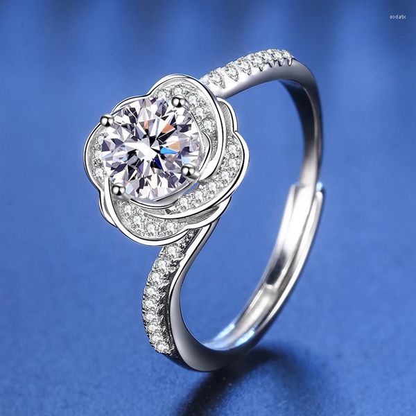 Cluster Rings S925 Sterling Silver Camellia Moissanite Ring giapponese e coreano semplice temperamento gioielli ragazze vibrato dal vivo all'ingrosso