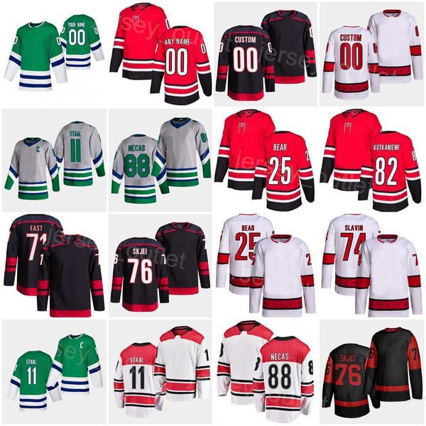 Erkekler Hokey Ters Retro 71 Jesper Fast Jersey 25 Ethan Ayı 82 Jesperi Kotkaniemi 74 Jaccob Slavin 76 Brady Skjei 88 Martin Necas 11 Staal''nHl''Shirt