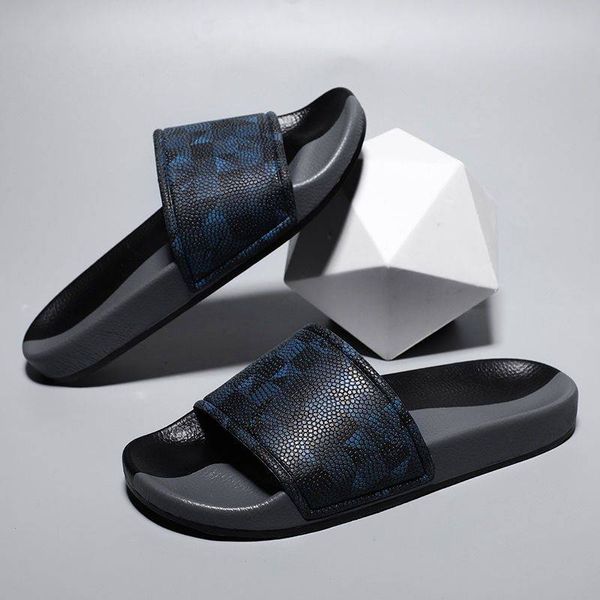 Summer Slippers Men Outdoor Fashion Personality Comfortable Casual Light Non-Slip Beach Slippers Size 39-45