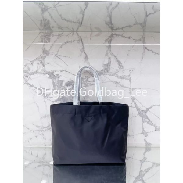 Designer Tote Bags Inverno 2022 Borsa a tracolla di lusso Borse a tracolla Portafogli Borse a grande capacità Black Khaki Scomparti interni versatili